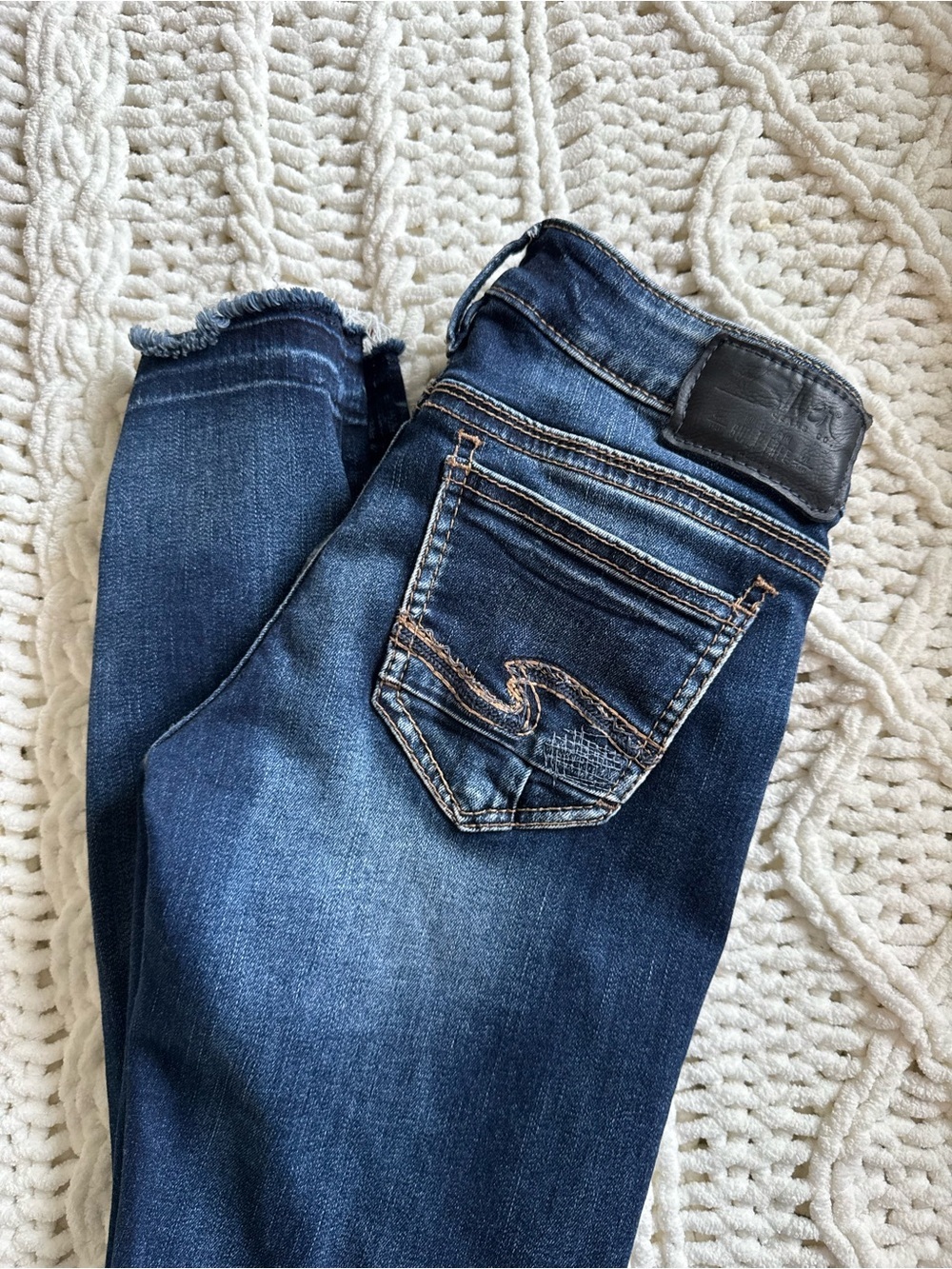 Silver Dark Wash Women’s Jeans with Frayed Hem